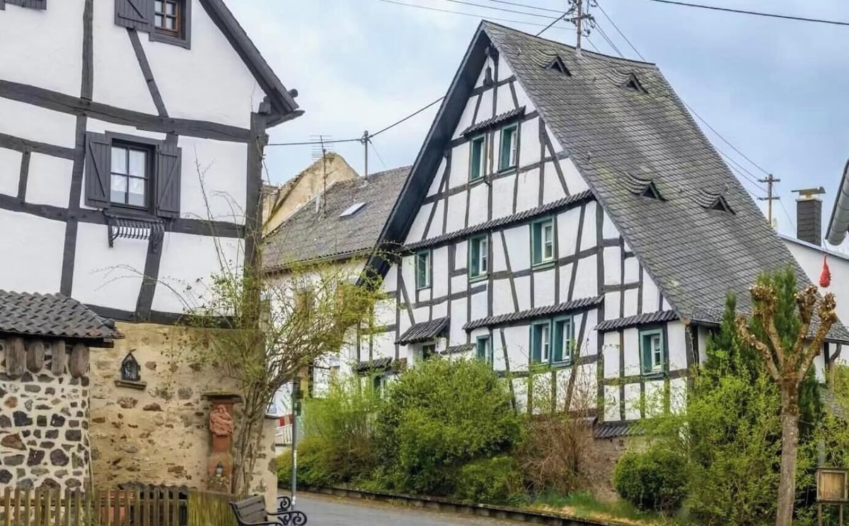 Kellisch house